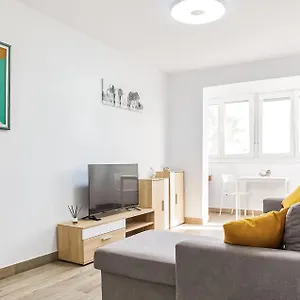  Apartamento Beautiful In With Kitchen